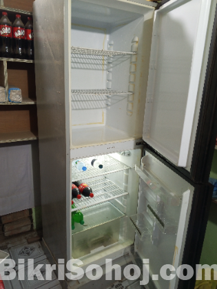 ফ্রিজ বিক্রি করবো